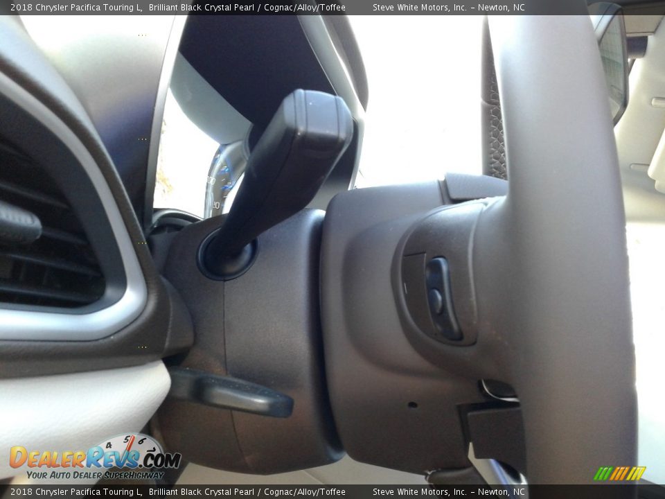 2018 Chrysler Pacifica Touring L Brilliant Black Crystal Pearl / Cognac/Alloy/Toffee Photo #18