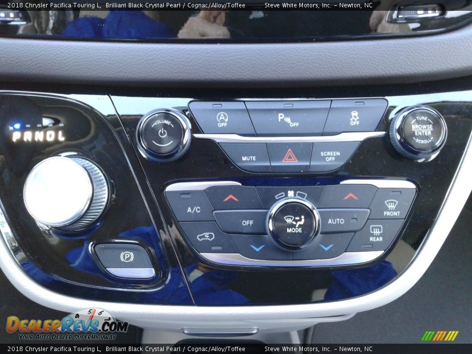 2018 Chrysler Pacifica Touring L Brilliant Black Crystal Pearl / Cognac/Alloy/Toffee Photo #29