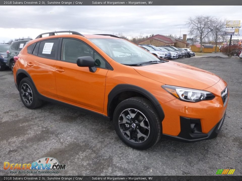 Front 3/4 View of 2018 Subaru Crosstrek 2.0i Photo #1