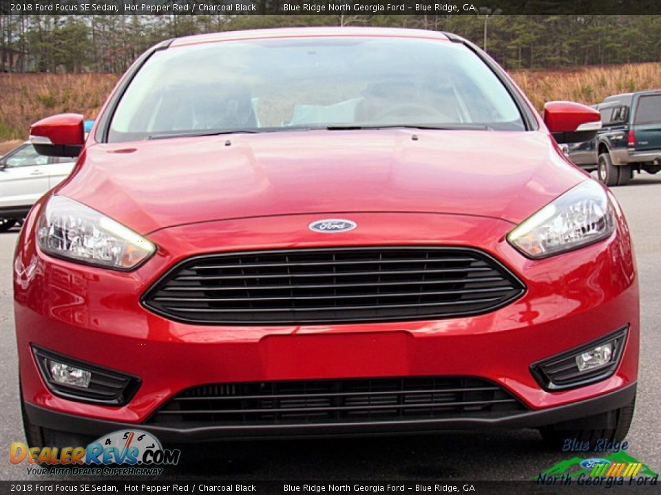 2018 Ford Focus SE Sedan Hot Pepper Red / Charcoal Black Photo #8