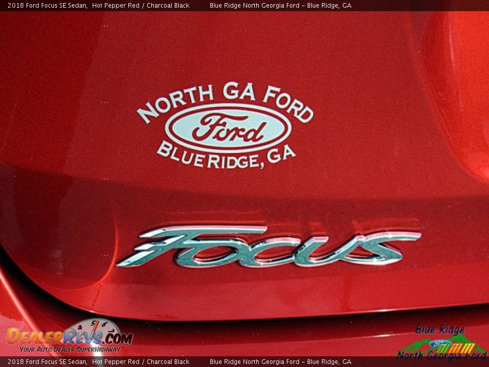 2018 Ford Focus SE Sedan Hot Pepper Red / Charcoal Black Photo #33