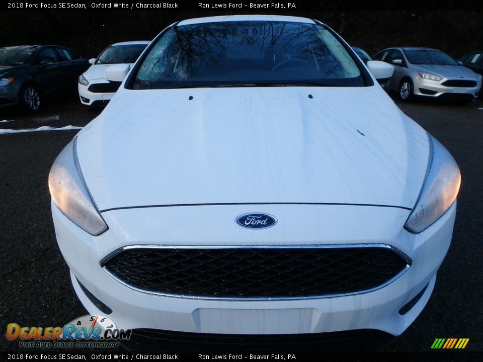 2018 Ford Focus SE Sedan Oxford White / Charcoal Black Photo #8