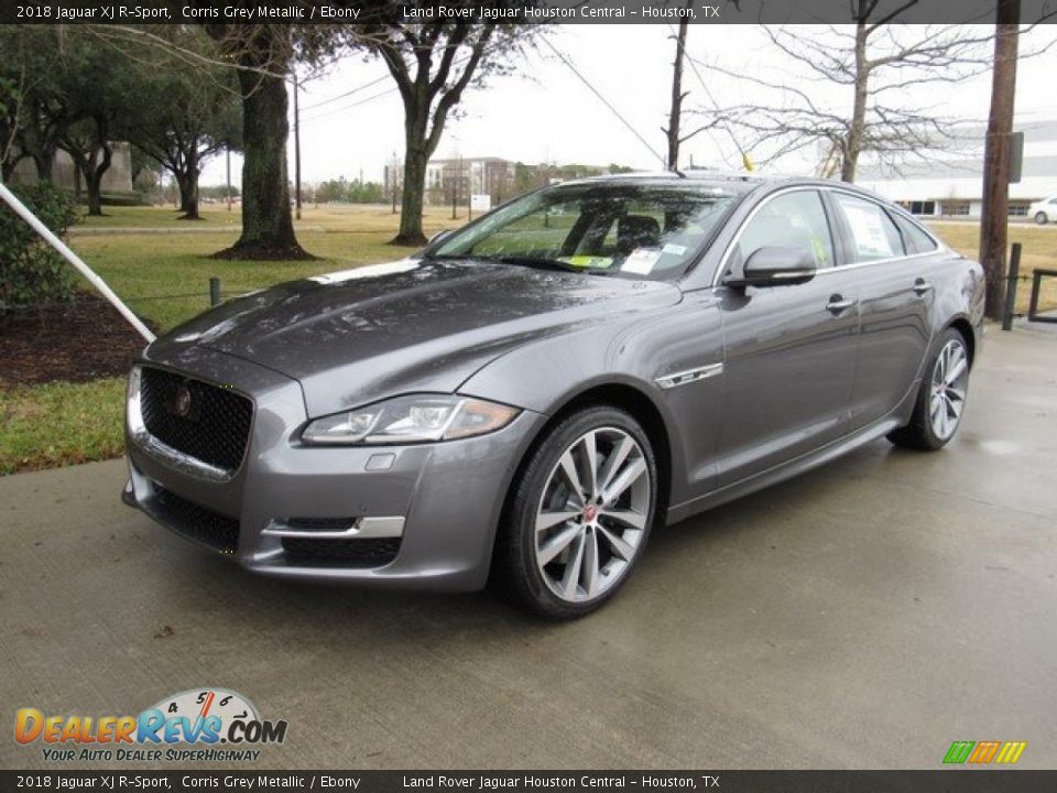 Front 3/4 View of 2018 Jaguar XJ R-Sport Photo #10