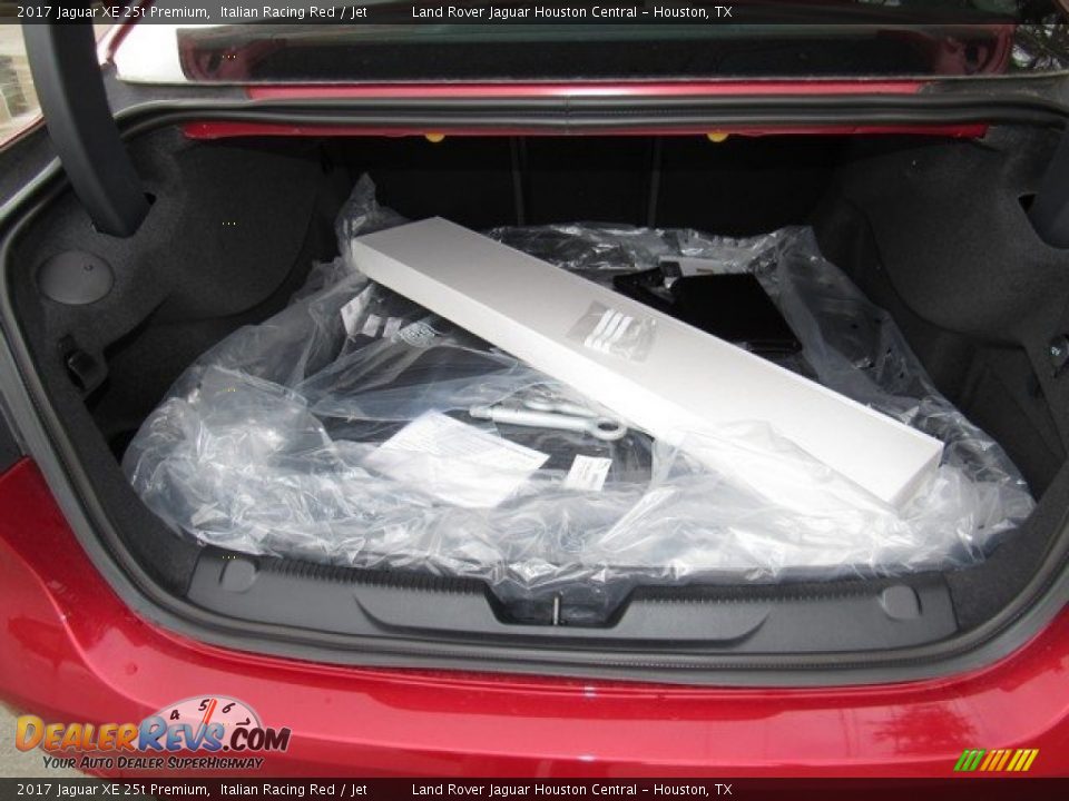 2017 Jaguar XE 25t Premium Italian Racing Red / Jet Photo #18
