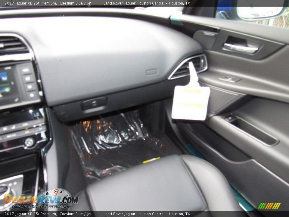 2017 Jaguar XE 25t Premium Caesium Blue / Jet Photo #14