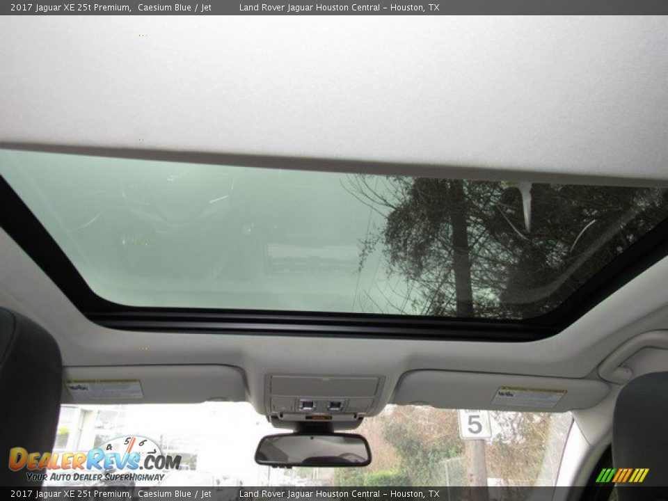 2017 Jaguar XE 25t Premium Caesium Blue / Jet Photo #16
