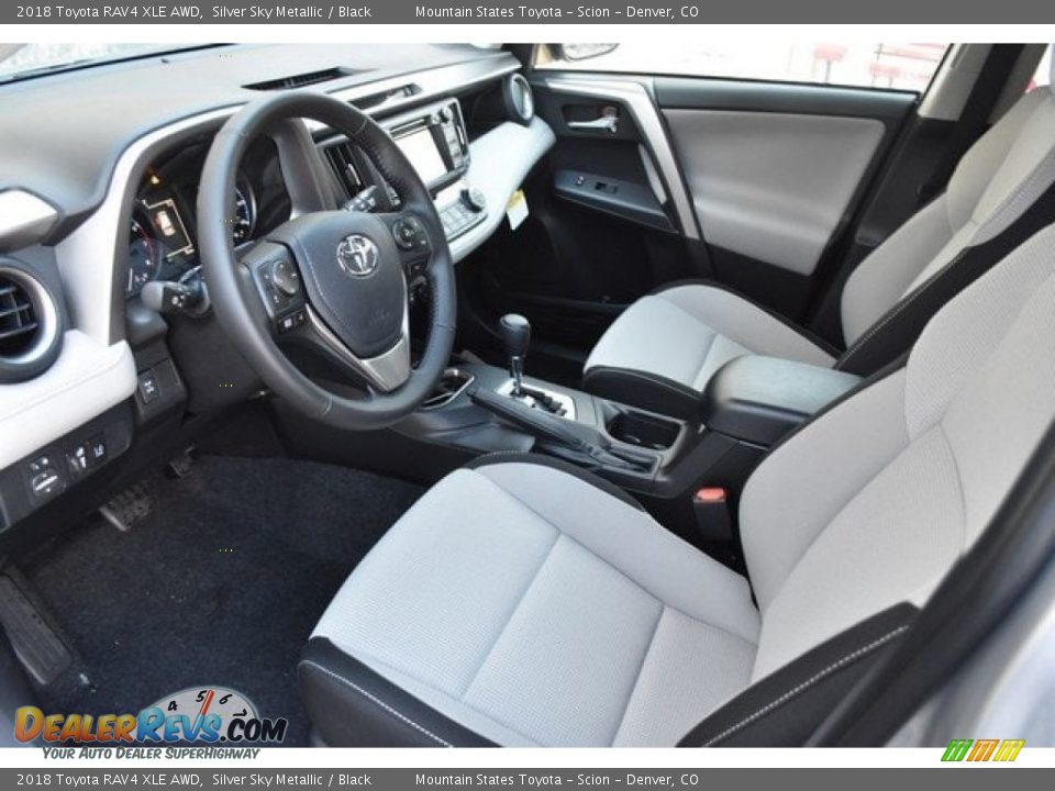 2018 Toyota RAV4 XLE AWD Silver Sky Metallic / Black Photo #5
