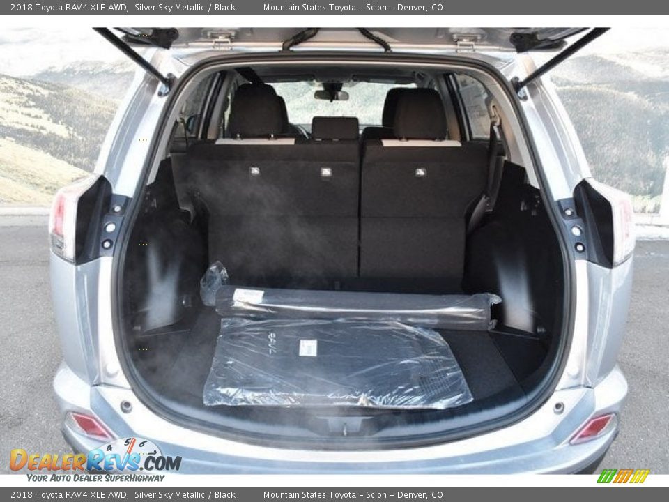 2018 Toyota RAV4 XLE AWD Silver Sky Metallic / Black Photo #8