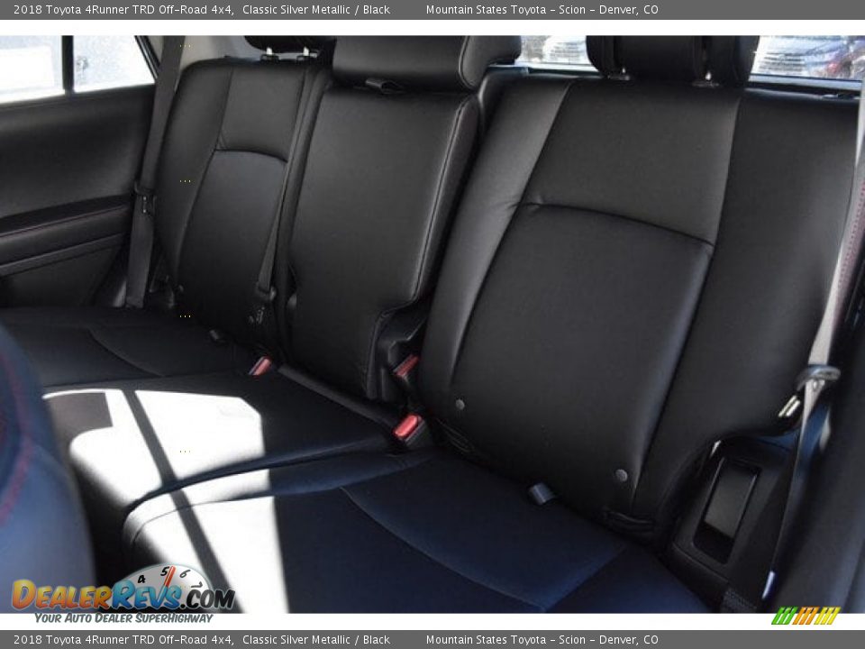 2018 Toyota 4Runner TRD Off-Road 4x4 Classic Silver Metallic / Black Photo #7