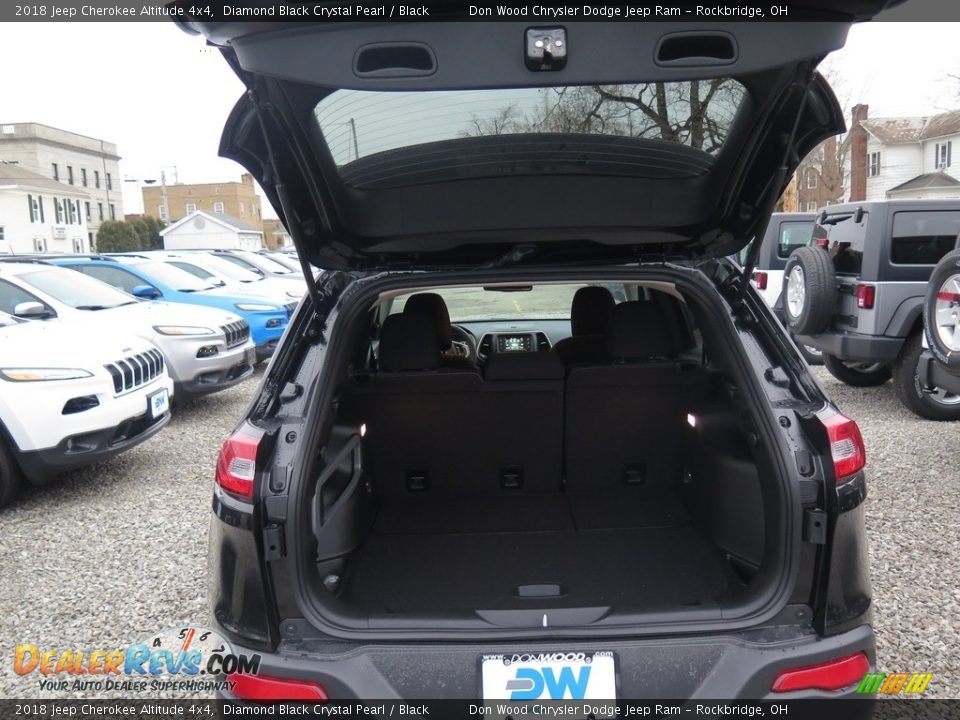 2018 Jeep Cherokee Altitude 4x4 Diamond Black Crystal Pearl / Black Photo #22