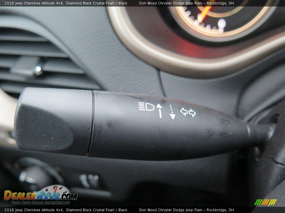 2018 Jeep Cherokee Altitude 4x4 Diamond Black Crystal Pearl / Black Photo #27
