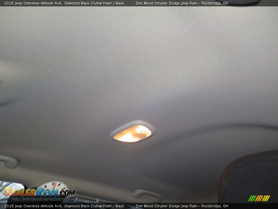 2018 Jeep Cherokee Altitude 4x4 Diamond Black Crystal Pearl / Black Photo #31
