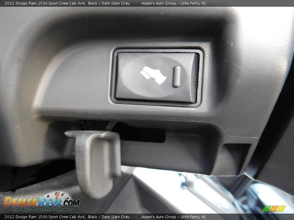 2012 Dodge Ram 1500 Sport Crew Cab 4x4 Black / Dark Slate Gray Photo #17
