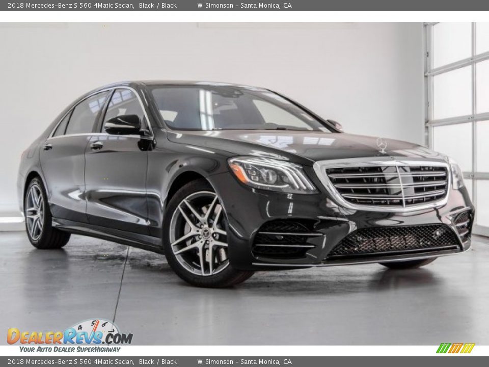 Front 3/4 View of 2018 Mercedes-Benz S 560 4Matic Sedan Photo #12