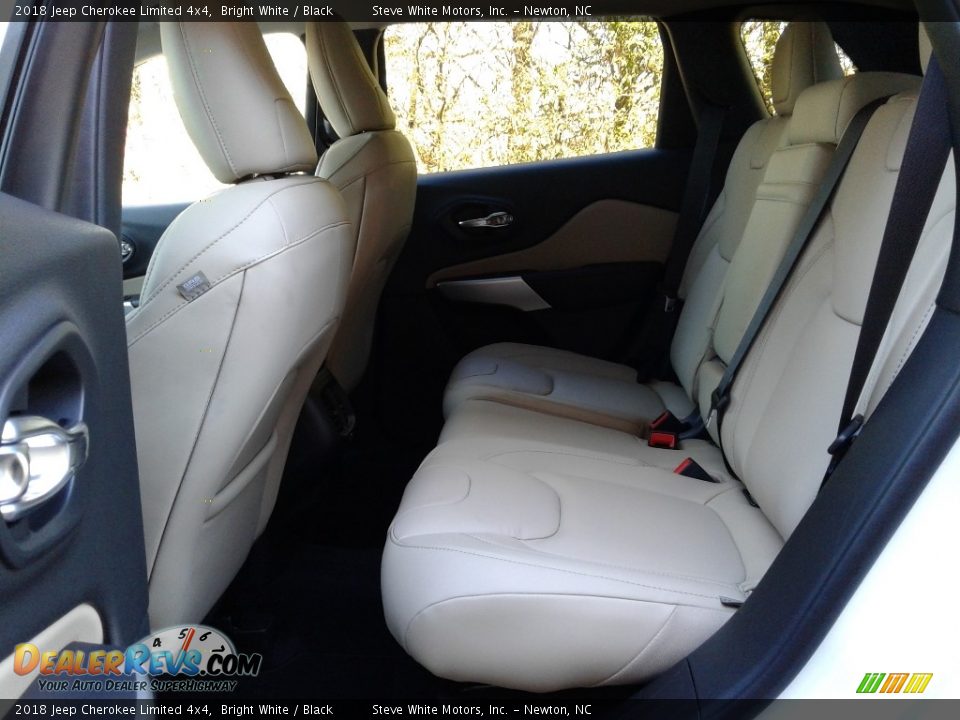 2018 Jeep Cherokee Limited 4x4 Bright White / Black Photo #11