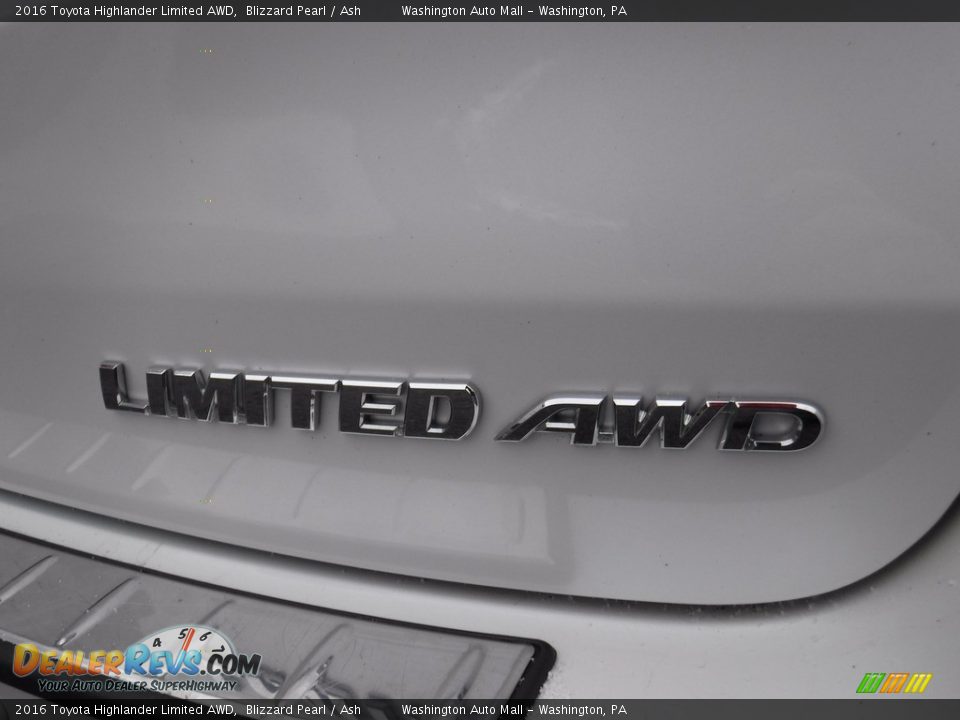 2016 Toyota Highlander Limited AWD Blizzard Pearl / Ash Photo #12