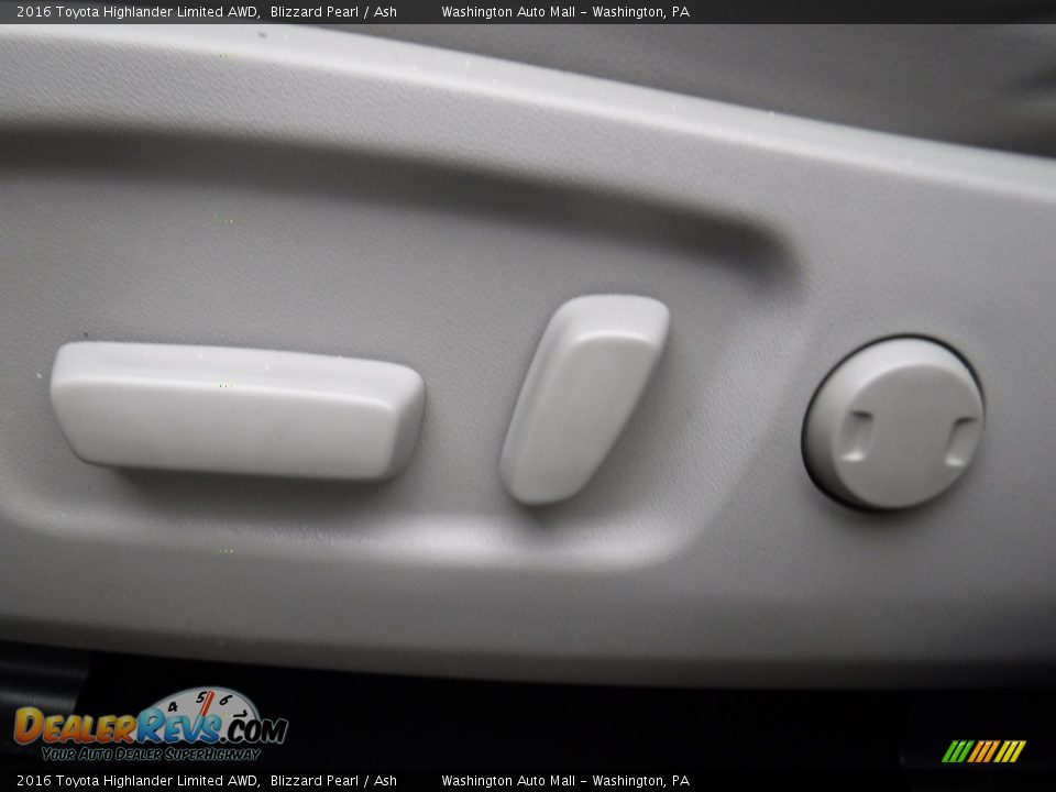 2016 Toyota Highlander Limited AWD Blizzard Pearl / Ash Photo #16