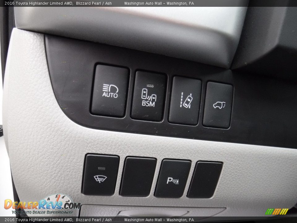 2016 Toyota Highlander Limited AWD Blizzard Pearl / Ash Photo #17