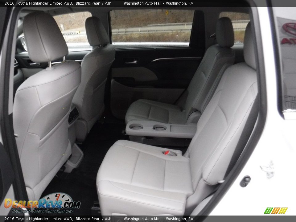 2016 Toyota Highlander Limited AWD Blizzard Pearl / Ash Photo #29