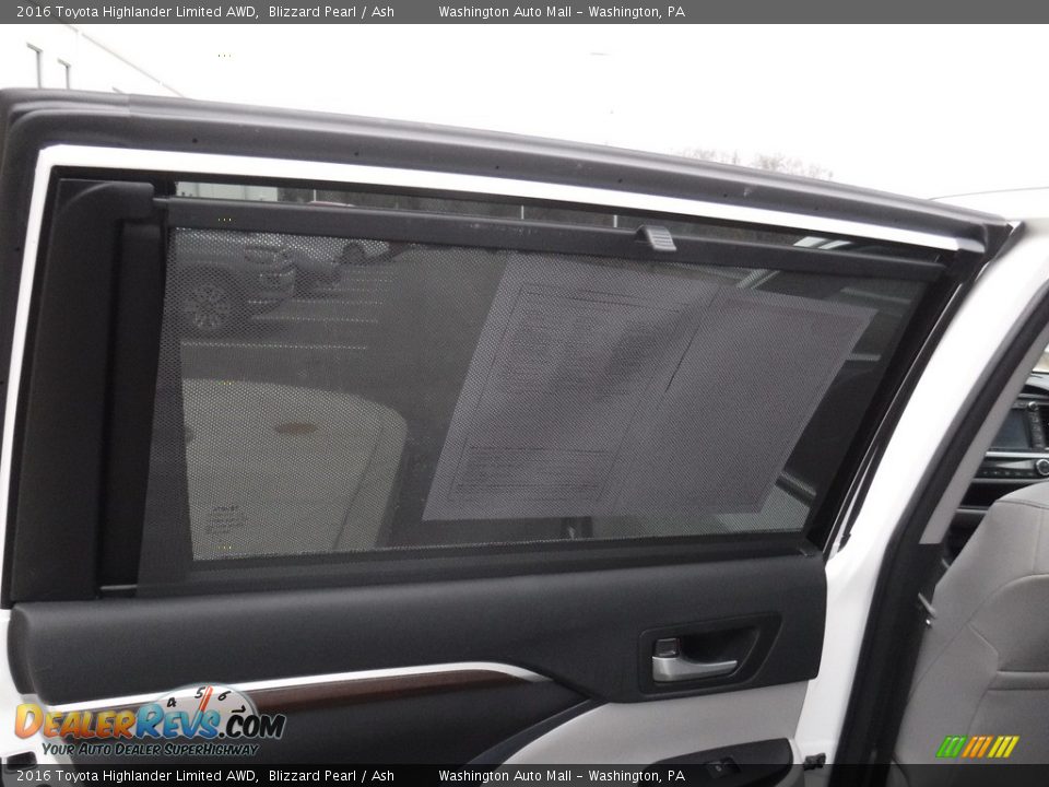 2016 Toyota Highlander Limited AWD Blizzard Pearl / Ash Photo #30