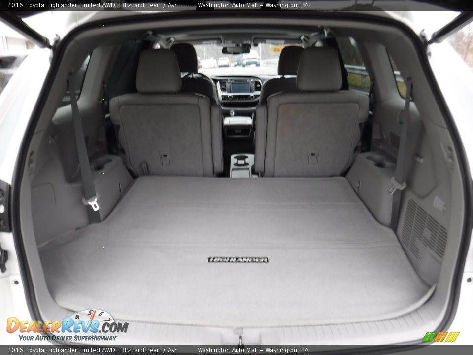 2016 Toyota Highlander Limited AWD Blizzard Pearl / Ash Photo #32
