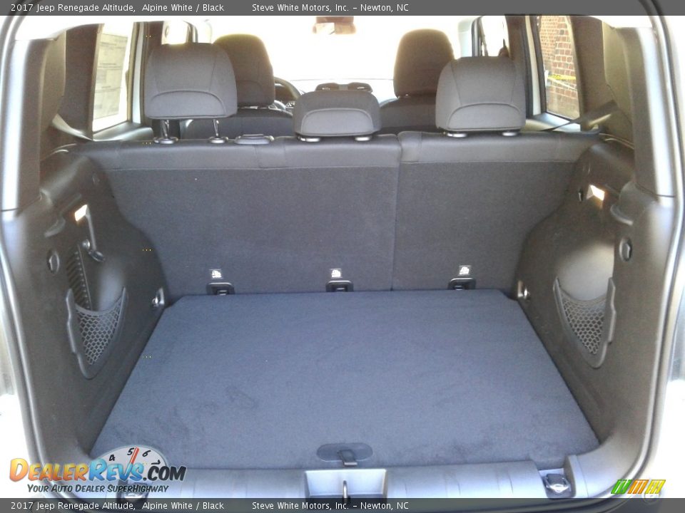 2017 Jeep Renegade Altitude Alpine White / Black Photo #12