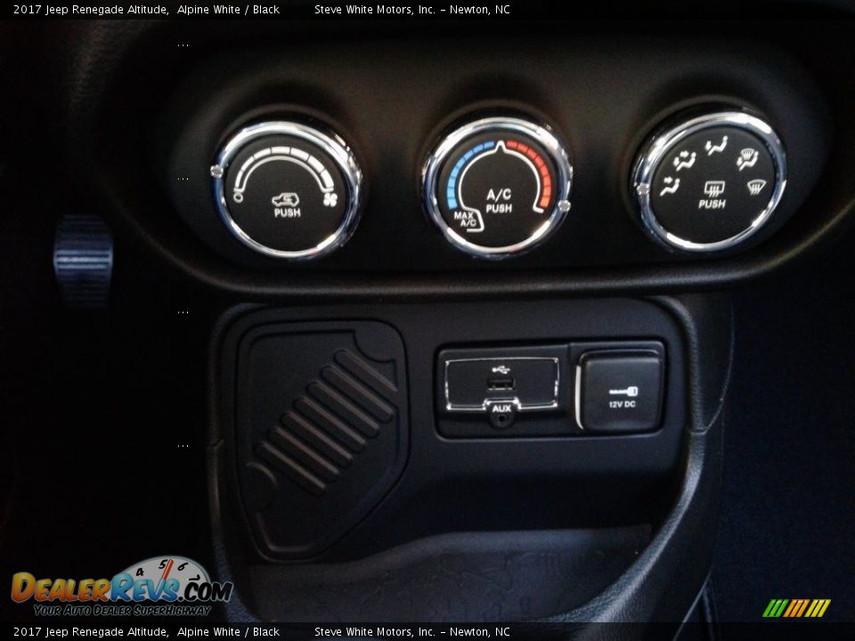 2017 Jeep Renegade Altitude Alpine White / Black Photo #21