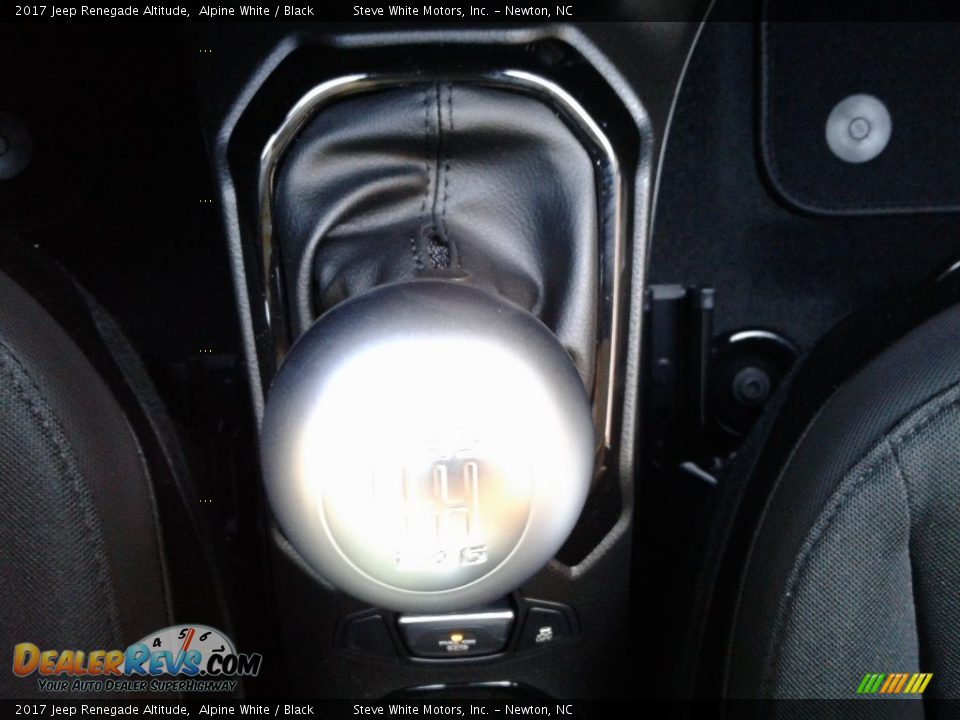 2017 Jeep Renegade Altitude Alpine White / Black Photo #22