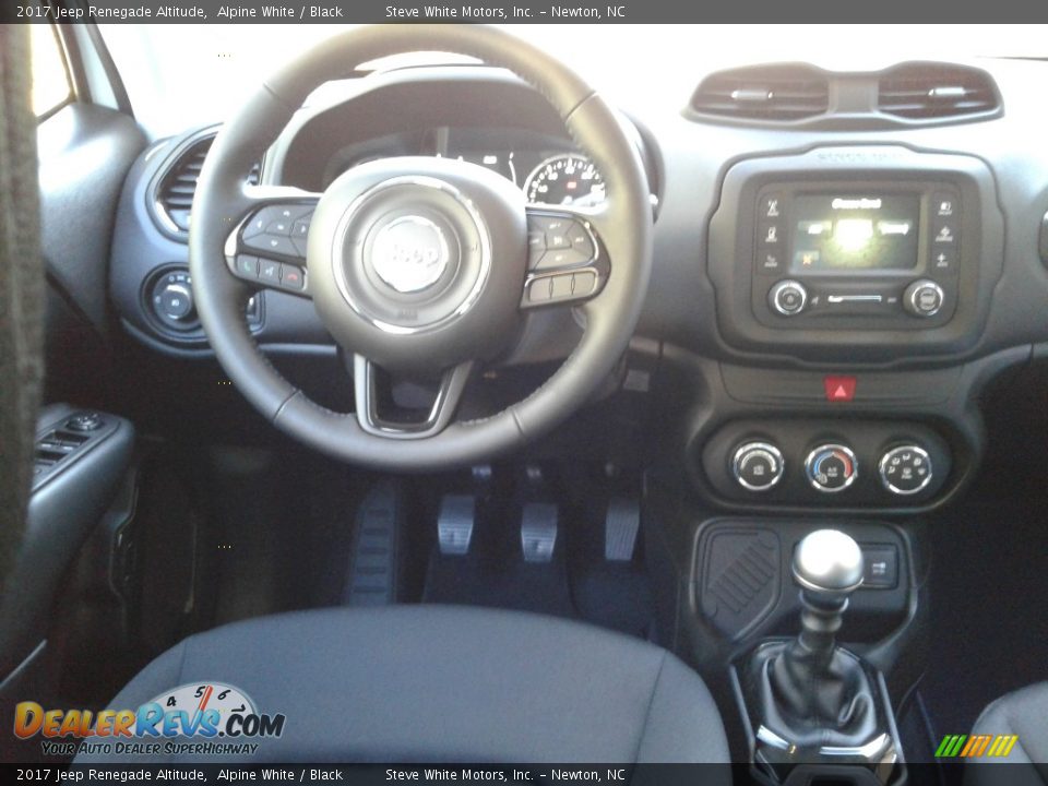 2017 Jeep Renegade Altitude Alpine White / Black Photo #24