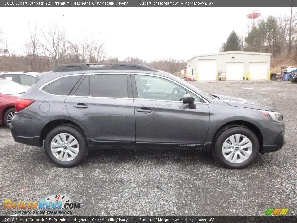 2018 Subaru Outback 2.5i Premium Magnetite Gray Metallic / Ivory Photo #3