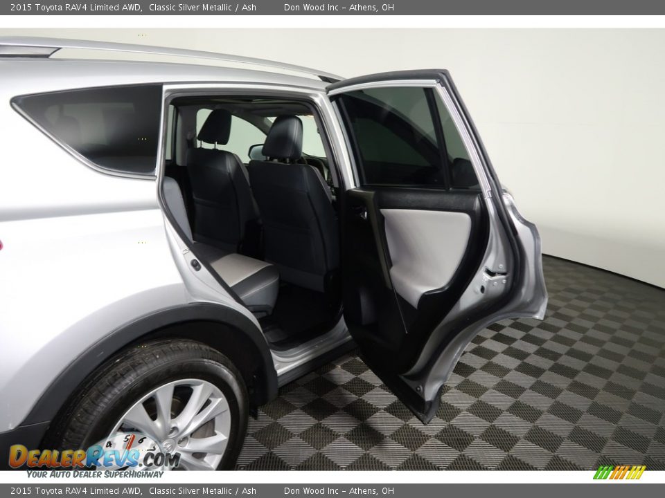2015 Toyota RAV4 Limited AWD Classic Silver Metallic / Ash Photo #28