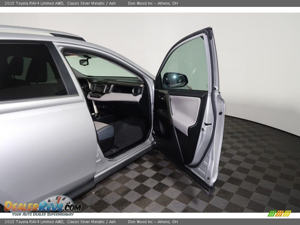 2015 Toyota RAV4 Limited AWD Classic Silver Metallic / Ash Photo #29
