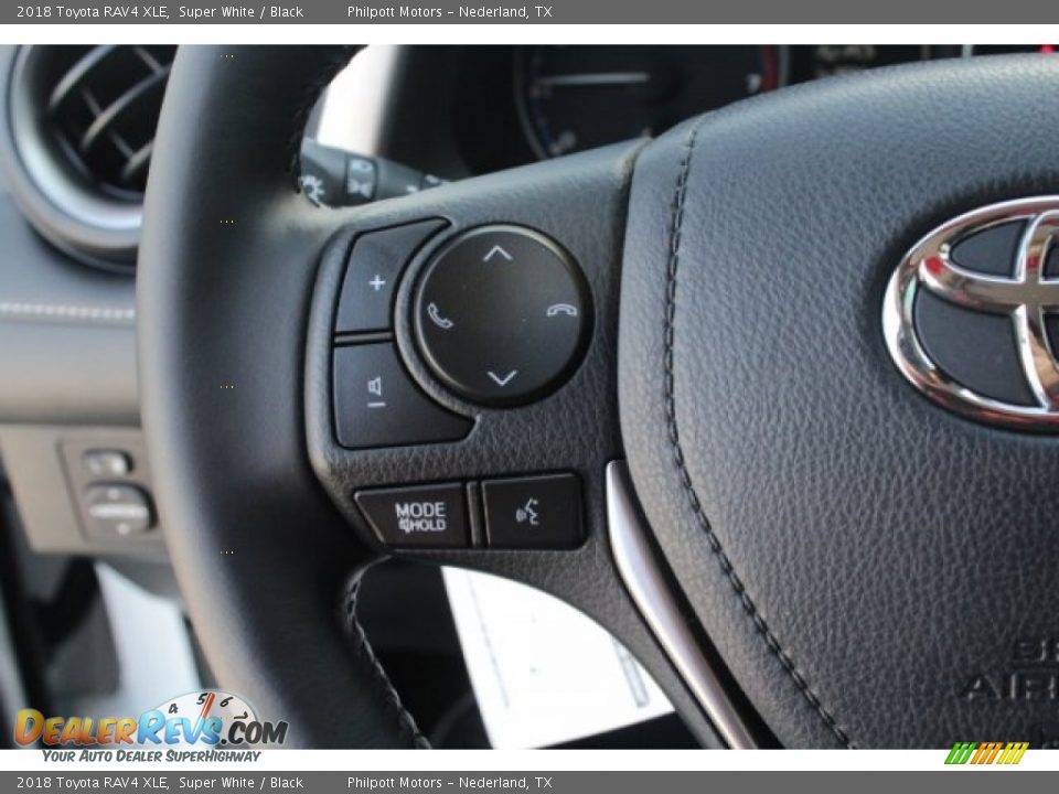 2018 Toyota RAV4 XLE Super White / Black Photo #18