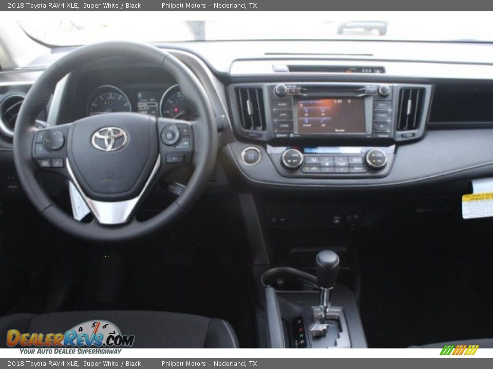 2018 Toyota RAV4 XLE Super White / Black Photo #24