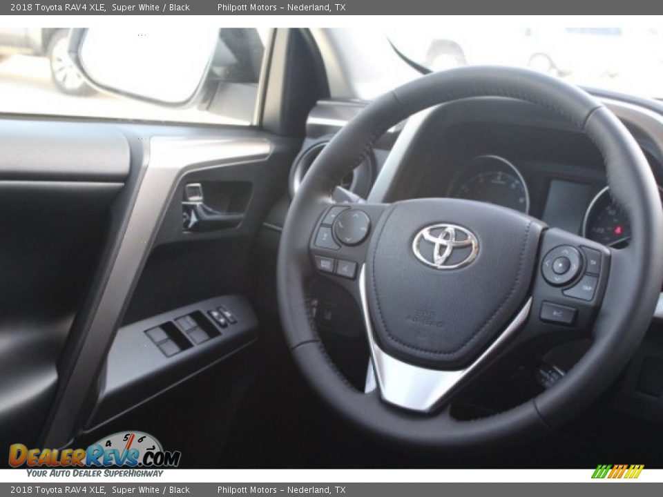 2018 Toyota RAV4 XLE Super White / Black Photo #25