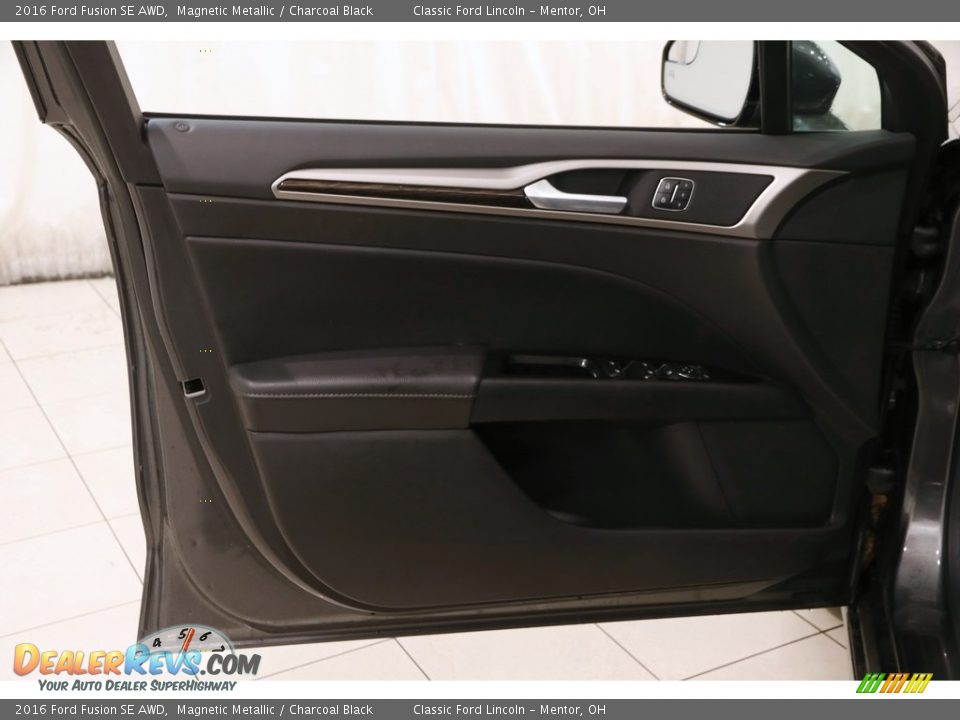2016 Ford Fusion SE AWD Magnetic Metallic / Charcoal Black Photo #4