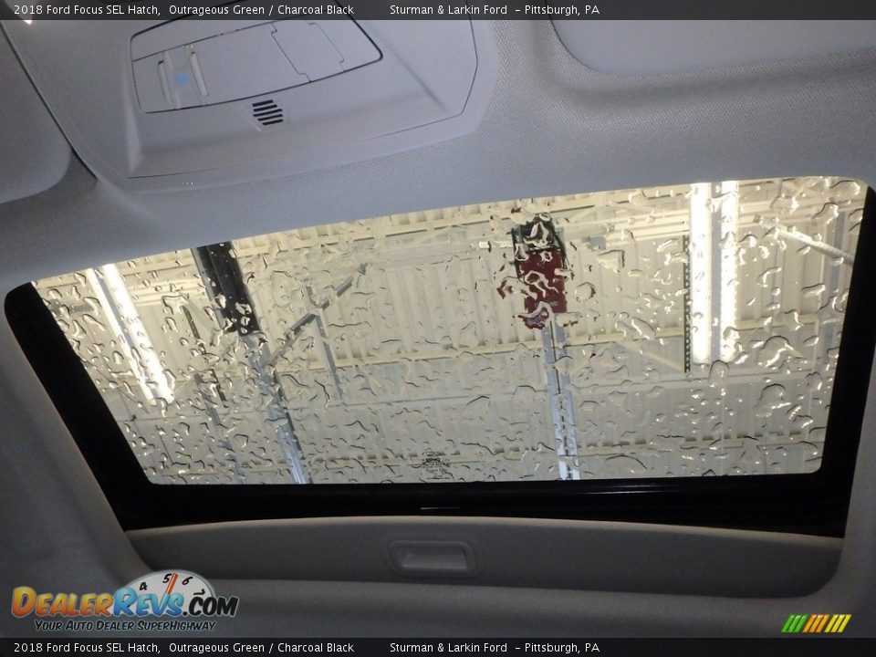 2018 Ford Focus SEL Hatch Outrageous Green / Charcoal Black Photo #11