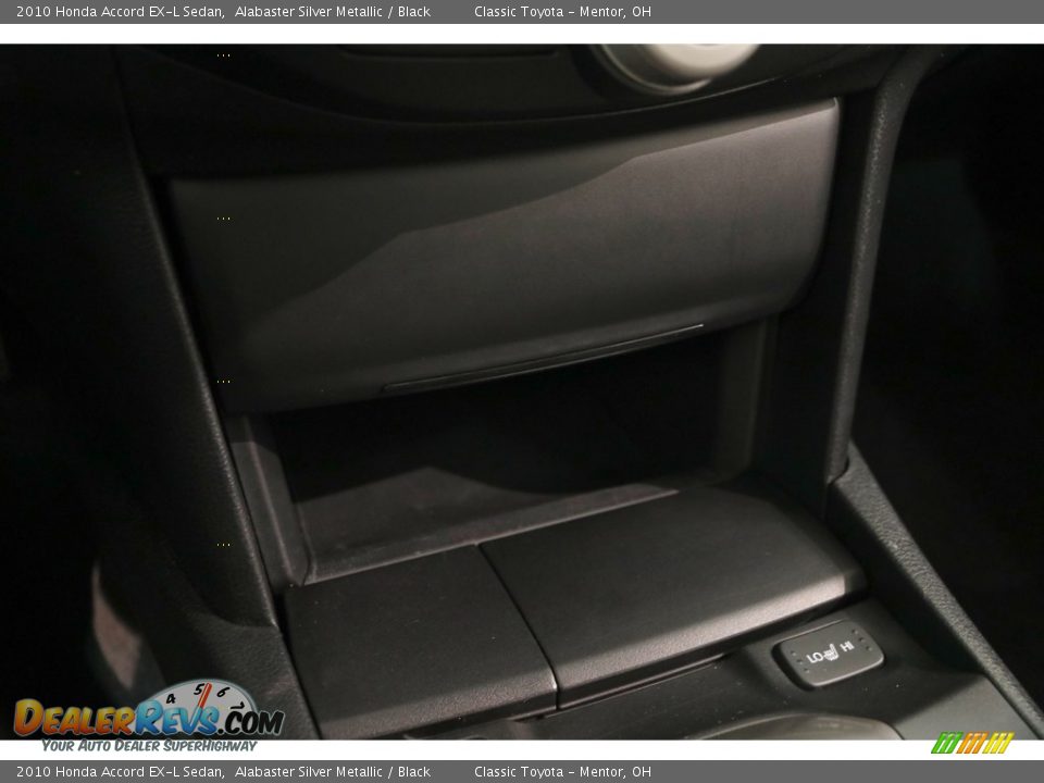 2010 Honda Accord EX-L Sedan Alabaster Silver Metallic / Black Photo #11