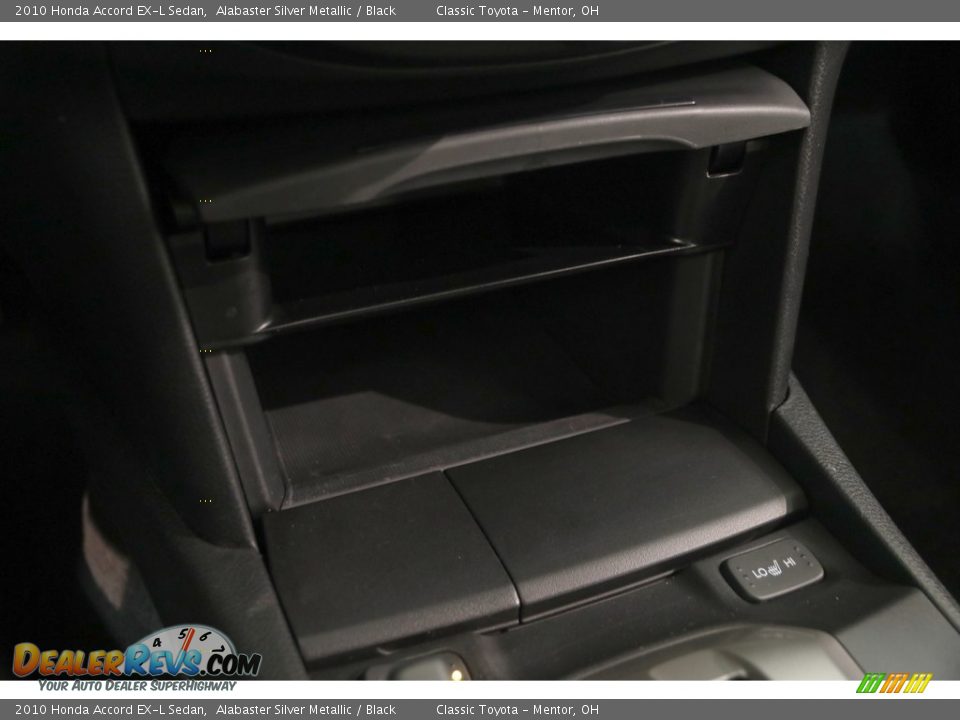 2010 Honda Accord EX-L Sedan Alabaster Silver Metallic / Black Photo #12