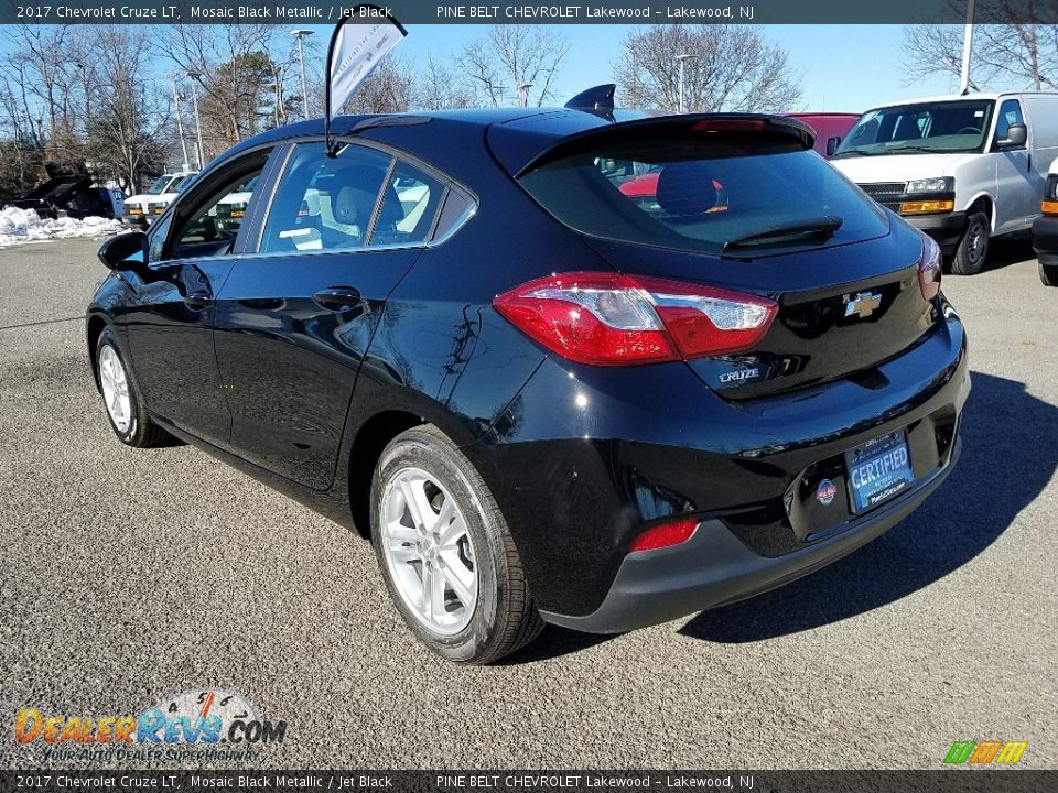 2017 Chevrolet Cruze LT Mosaic Black Metallic / Jet Black Photo #5
