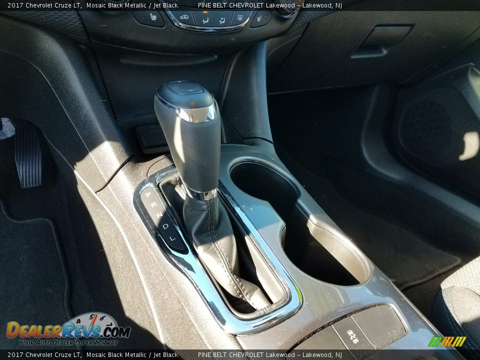 2017 Chevrolet Cruze LT Mosaic Black Metallic / Jet Black Photo #16
