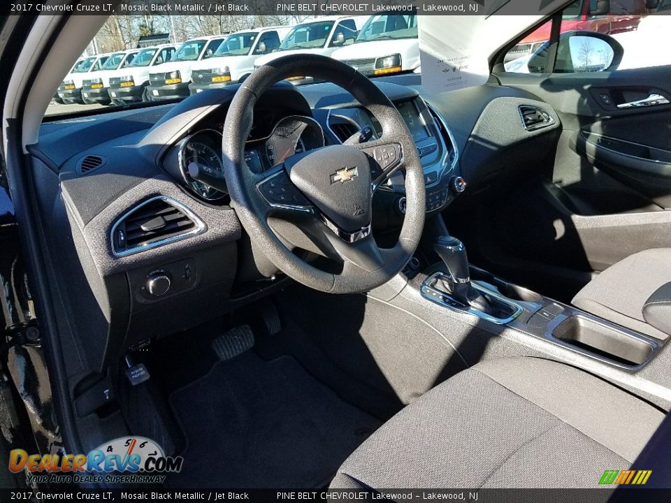 2017 Chevrolet Cruze LT Mosaic Black Metallic / Jet Black Photo #19
