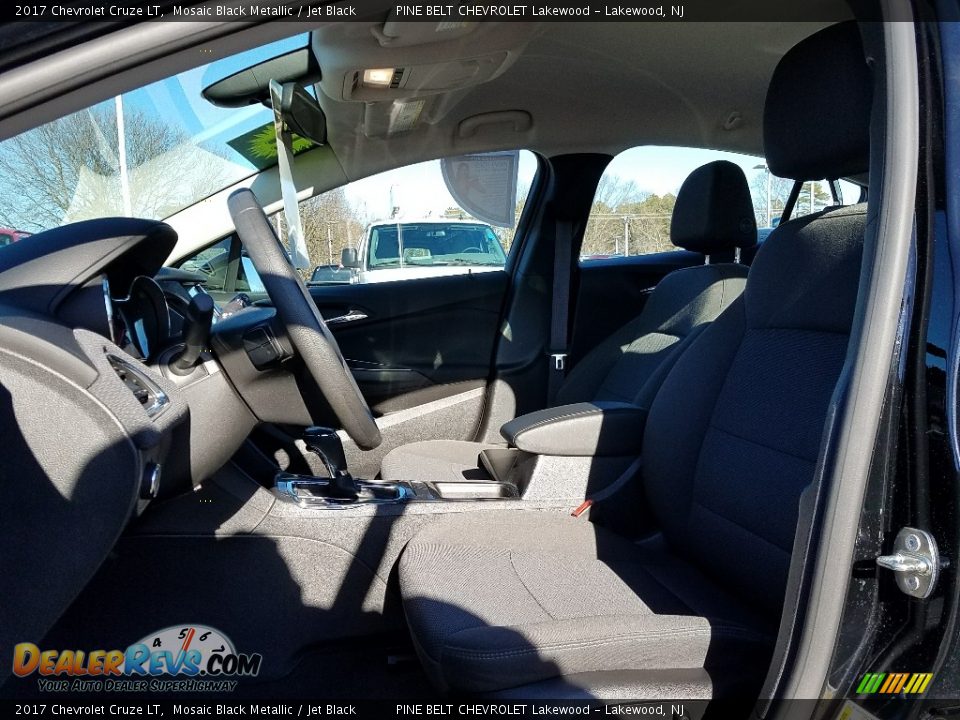 2017 Chevrolet Cruze LT Mosaic Black Metallic / Jet Black Photo #20