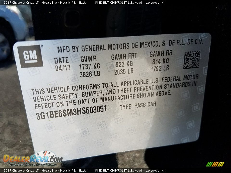 2017 Chevrolet Cruze LT Mosaic Black Metallic / Jet Black Photo #21