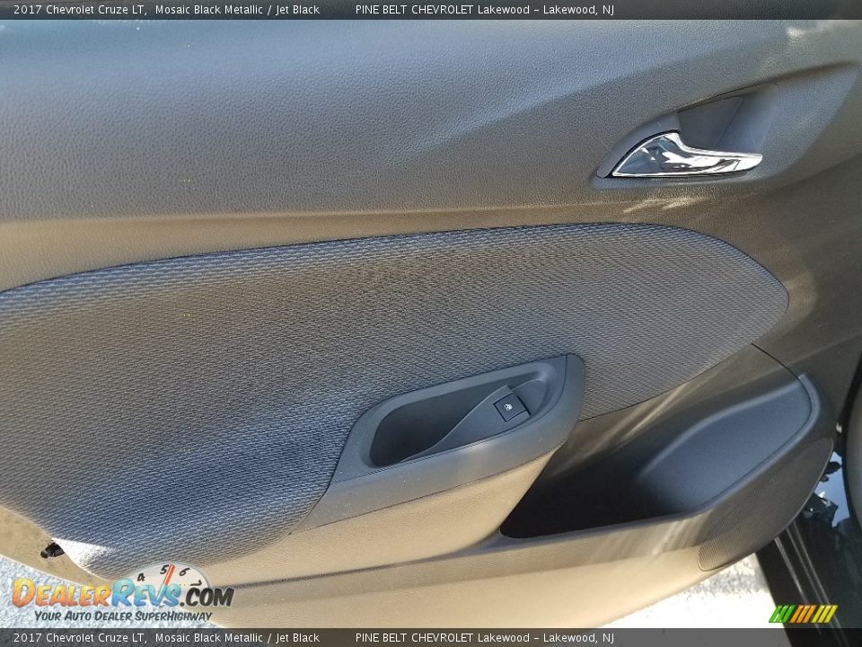 2017 Chevrolet Cruze LT Mosaic Black Metallic / Jet Black Photo #22