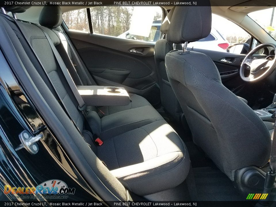 2017 Chevrolet Cruze LT Mosaic Black Metallic / Jet Black Photo #26