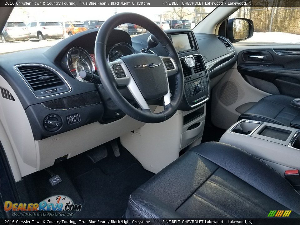 2016 Chrysler Town & Country Touring True Blue Pearl / Black/Light Graystone Photo #19