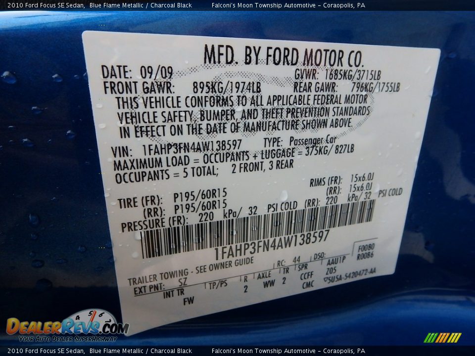 2010 Ford Focus SE Sedan Blue Flame Metallic / Charcoal Black Photo #24