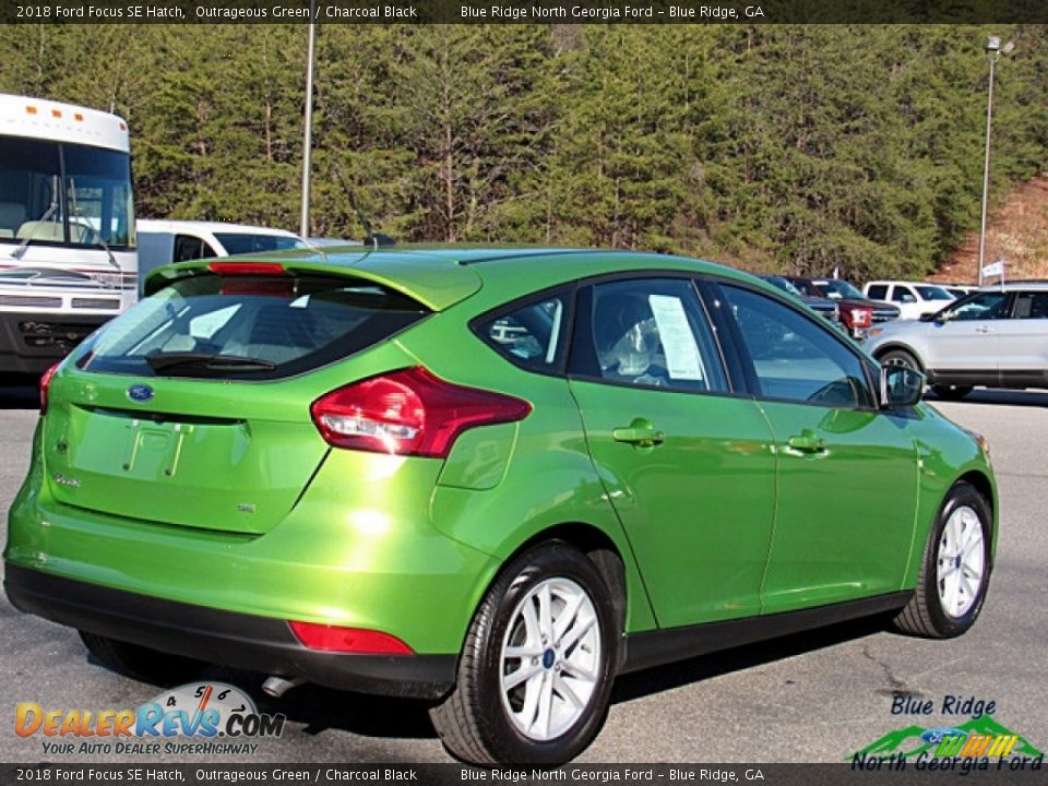 2018 Ford Focus SE Hatch Outrageous Green / Charcoal Black Photo #5