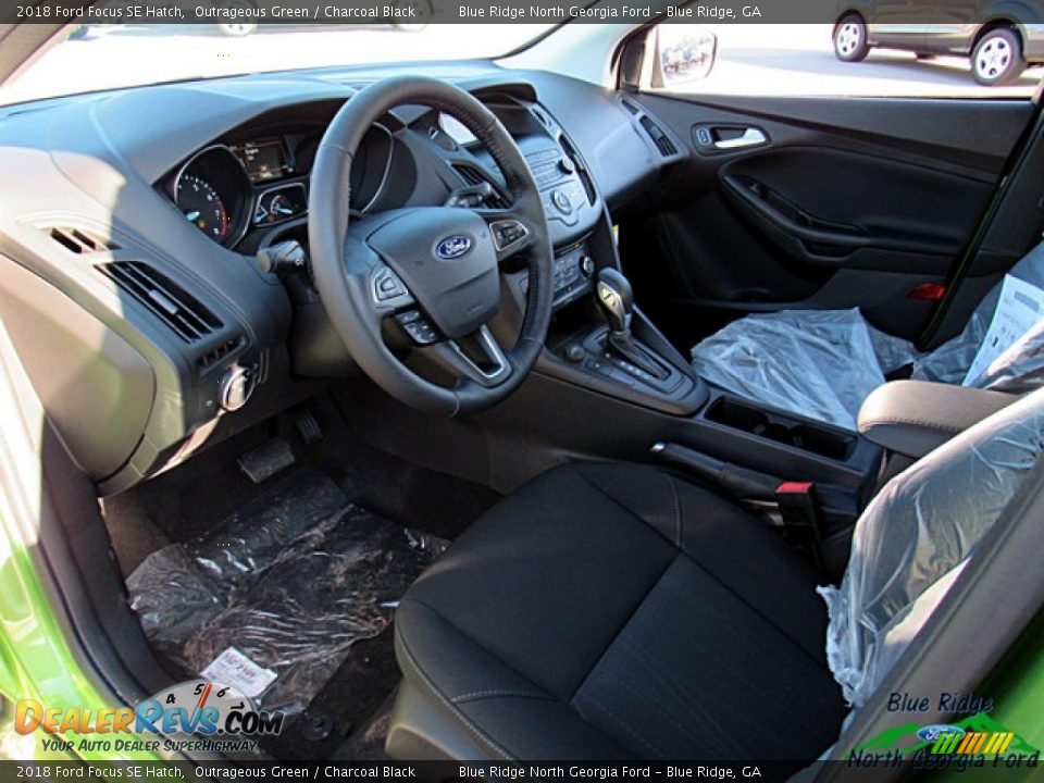 2018 Ford Focus SE Hatch Outrageous Green / Charcoal Black Photo #26